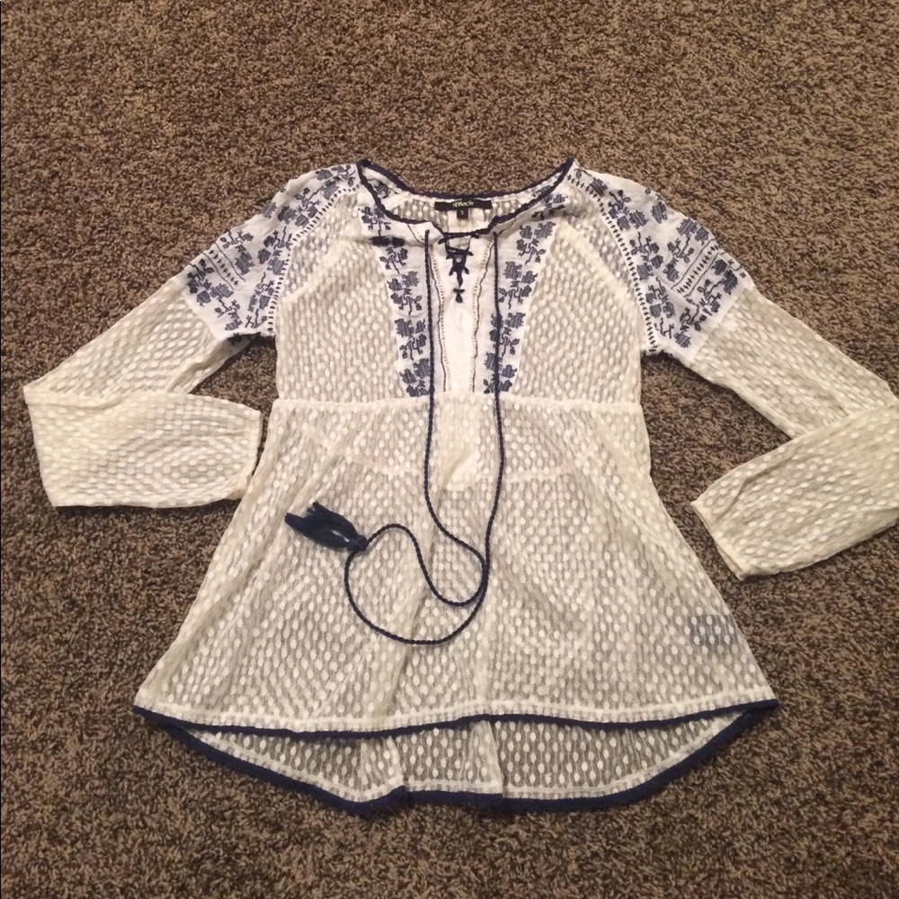 Lacey White Top
